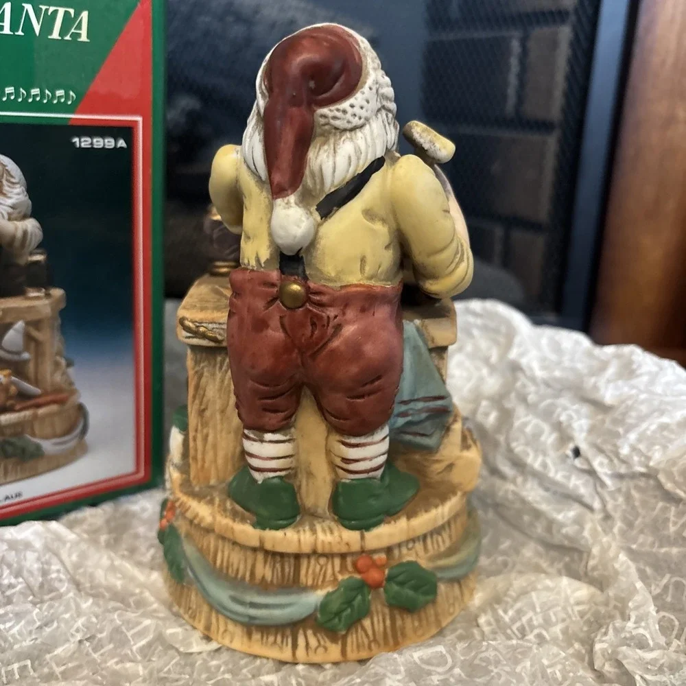 1986 Vintage The Christmas Collection Santa's Workshop 